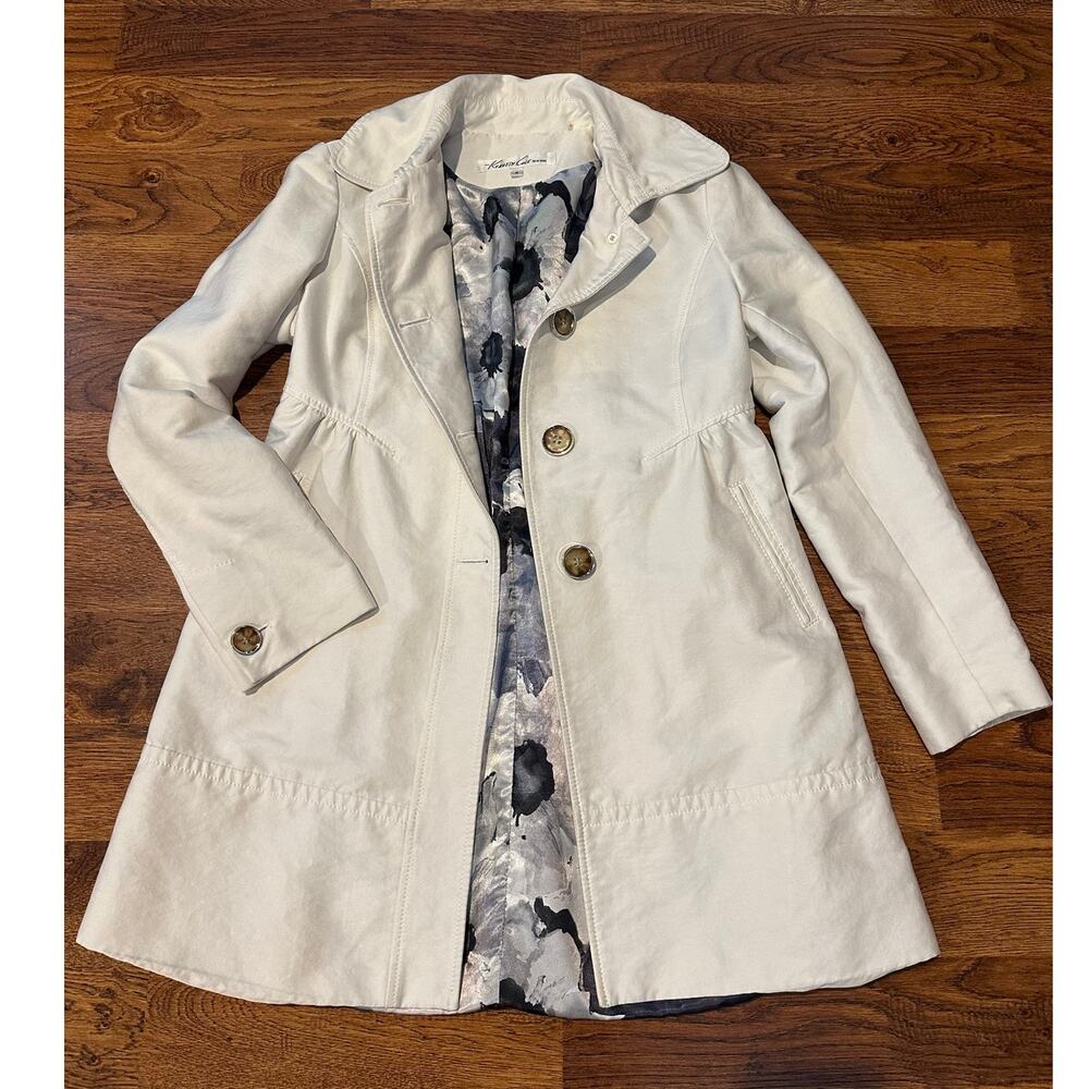 Kenneth Cole Women’s Ivory Trench Coat – Size Medium Classic Style Outerwear
